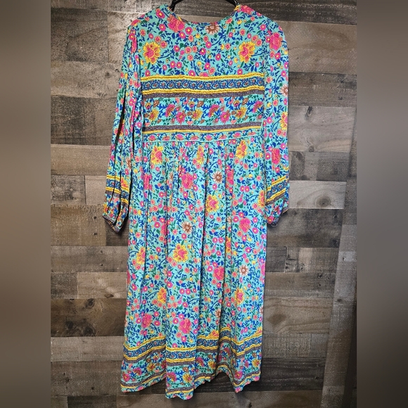 Floral Bohemian Maxi Dress - Picture 4 of 7